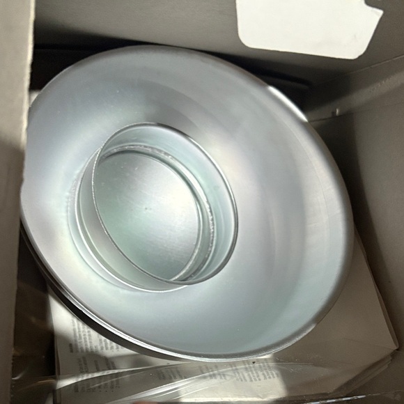 Wilton 3-D Ball Pan Set - Orange and White - Picture 2 of 2